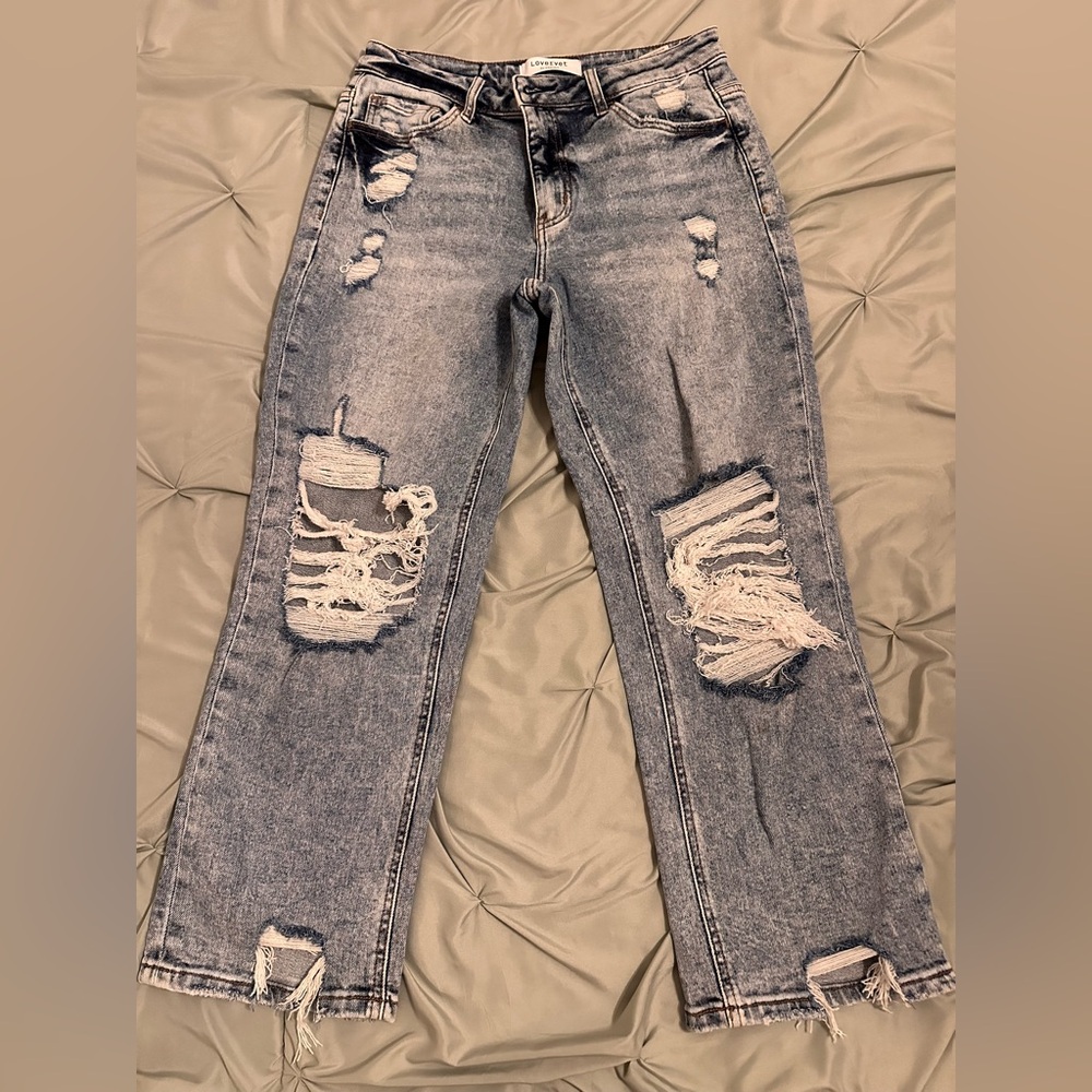 Women's Distressed Straight Leg Jeans in Gray